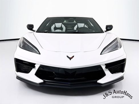 Used 2024 Chevrolet Corvette Stingray Preferred Cpe w/ Z51 Performance Package RWD image 2