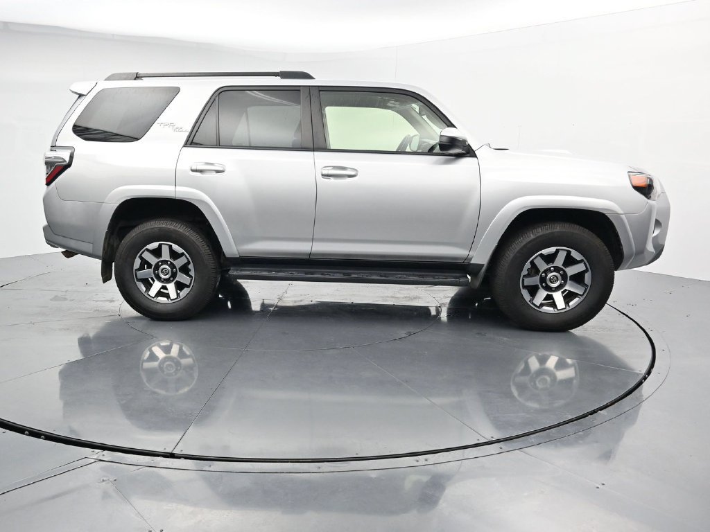 Used 2021 Toyota 4Runner TRD Off-Road AWD/4WD image 9