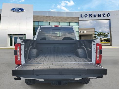 New 2026 Ford F250 Lariat w/ Black Appearance Package AWD/4WD image 9