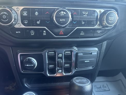 Used 2022 Jeep Wrangler Unlimited Sport image 24