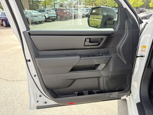 New 2026 Toyota Tundra SR image 5