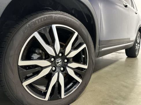 Used 2020 Honda Pilot Touring image 29