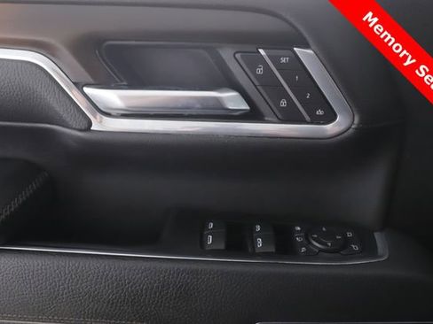 Used 2025 GMC Sierra 2500 Denali w/ Denali Reserve Package AWD/4WD image 21