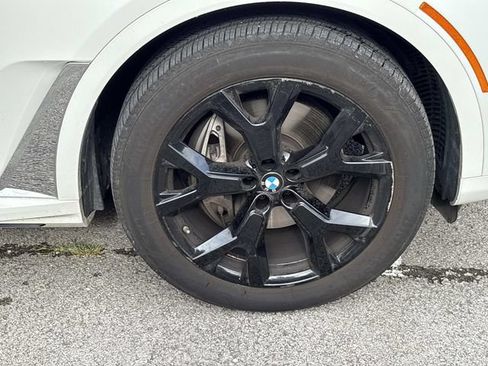 Used 2021 BMW X7 xDrive40i AWD/4WD image 9