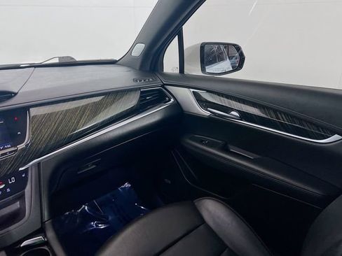 Used 2022 Cadillac XT6 Premium Luxury w/ Technology Package FWD image 23