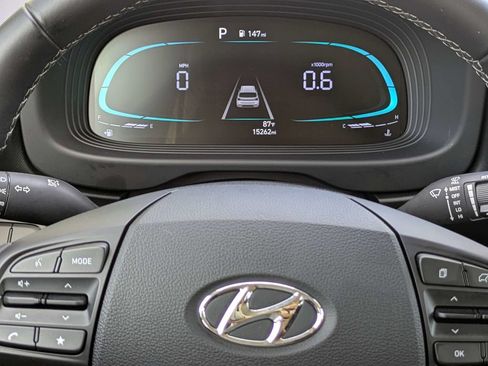 Used 2024 Hyundai Venue SEL FWD image 26