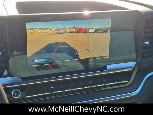 Used 2022 GMC Sierra 1500 SLT w/ SLT Convenience Package image 19