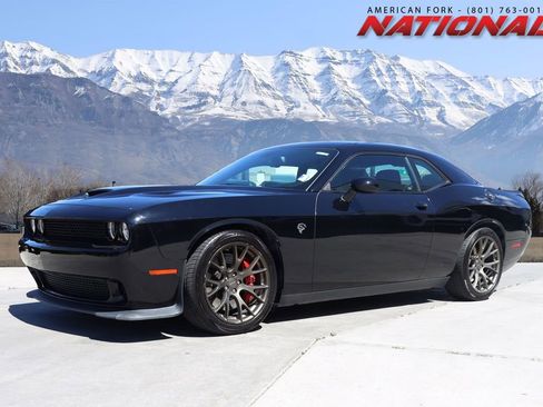 Used 2015 Dodge Challenger SRT Hellcat RWD image 1