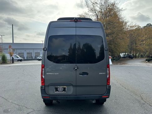 Used 2019 Mercedes-Benz Sprinter 2500 image 7