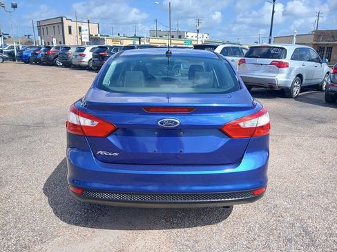 Used 2012 Ford Focus S FWD image 12