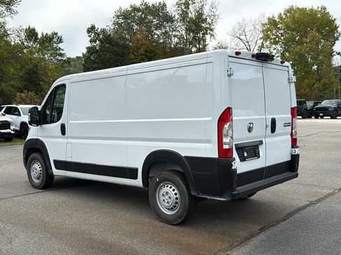 Used 2025 RAM ProMaster 2500 w/ Premium Convenience Group image 6