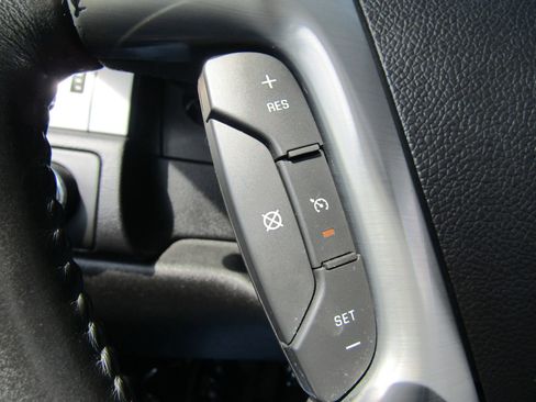 Used 2011 Chevrolet Avalanche LT w/ Luxury Package image 22