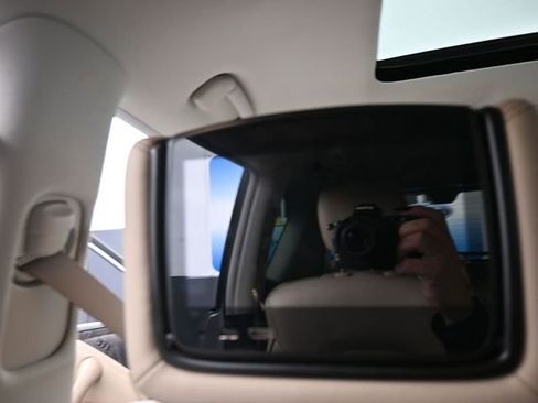 Used 2022 Nissan Armada Platinum image 12