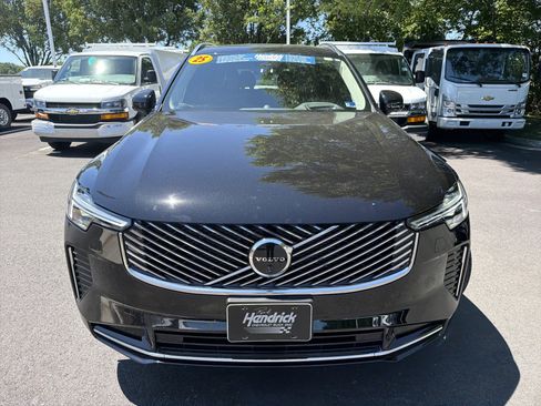 Used 2025 Volvo XC90 B6 Ultra w/ Lounge Package AWD/4WD image 3