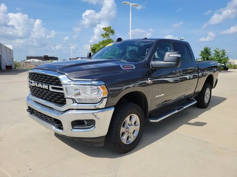 Used 2024 RAM 2500 Big Horn AWD/4WD image 4