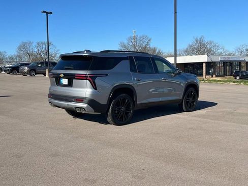 New 2026 Chevrolet Traverse LT image 4
