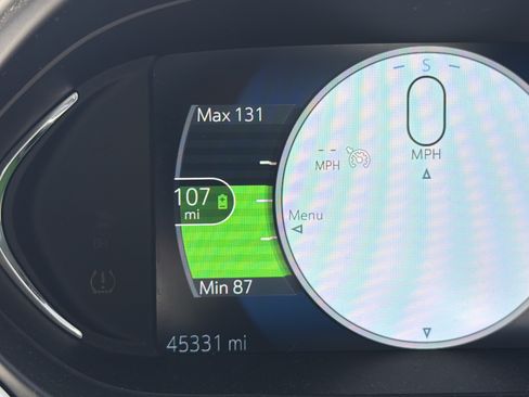 Used 2017 Chevrolet Bolt Premier w/ Driver Confidence II Package FWD image 2