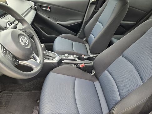 Used 2016 Scion iA FWD image 9