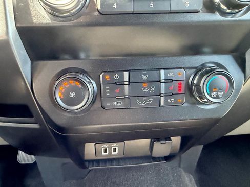 Used 2019 Ford F150 XLT w/ Equipment Group 302A Luxury AWD/4WD image 56