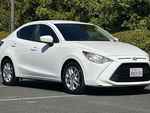 Used 2016 Scion iA image 7