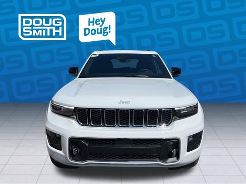 New 2025 Jeep Grand Cherokee Overland w/ Trailer Tow Package AWD/4WD image 8