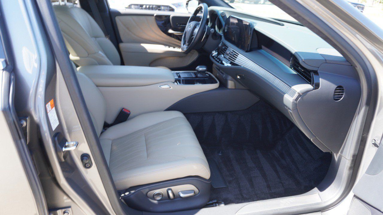 Certified 2022 Lexus LS 500 AWD w/ Interior Upgrade Package image 14