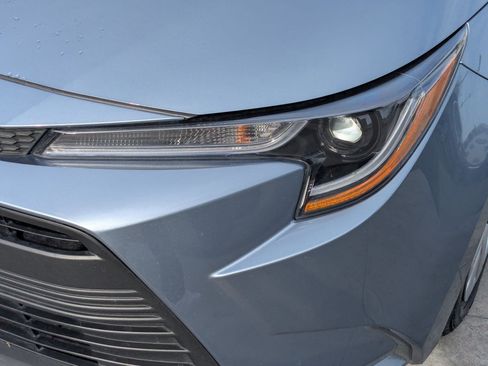 Used 2025 Toyota Corolla LE image 12