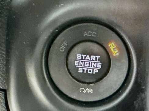 Used 2019 Jeep Wrangler Unlimited Sahara AWD/4WD image 20