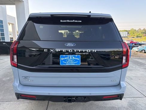 Used 2025 Ford Expedition Max Active RWD image 6