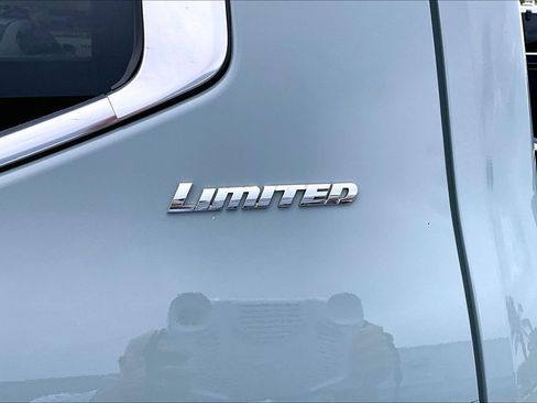 Used 2024 Toyota Tundra Limited w/ Power Package AWD/4WD image 25