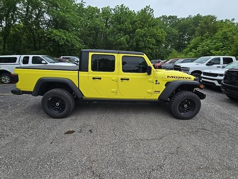 Used 2023 Jeep Gladiator Mojave w/ LED Lighting Group AWD/4WD image 9