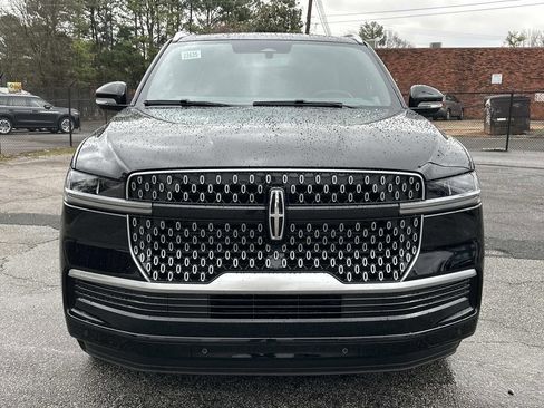 New 2026 Lincoln Navigator Reserve image 2