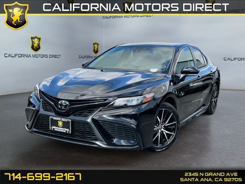 Used 2022 Toyota Camry SE w/ Carpet Mat Package (TMS) image 1