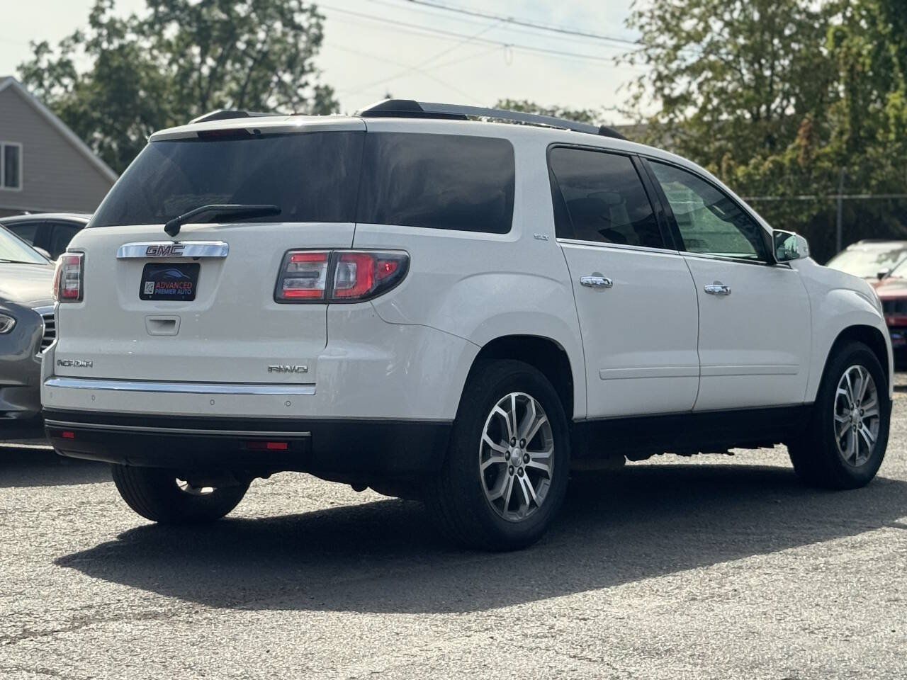 Used 2015 GMC Acadia SLT w/ Open Road Package AWD/4WD image 4