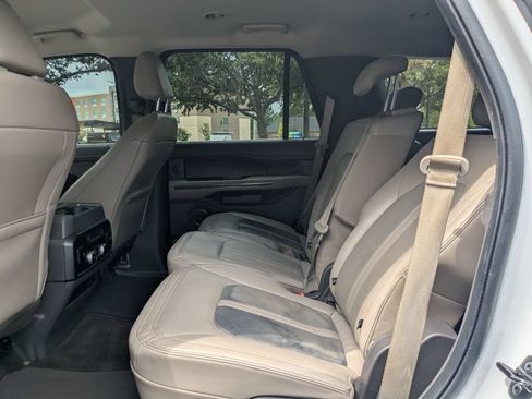 Used 2021 Ford Expedition Limited RWD image 13
