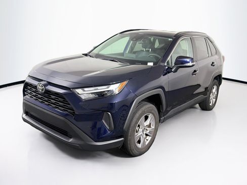 Used 2025 Toyota RAV4 XLE AWD/4WD image 3