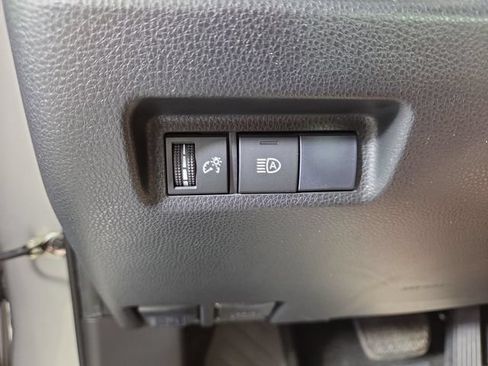 Used 2021 Toyota RAV4 XLE FWD image 27