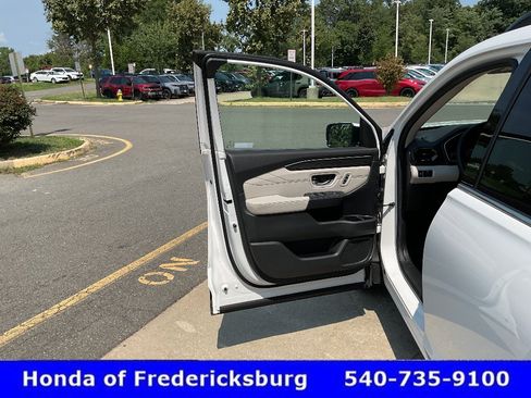 Used 2026 Honda Pilot Touring image 15