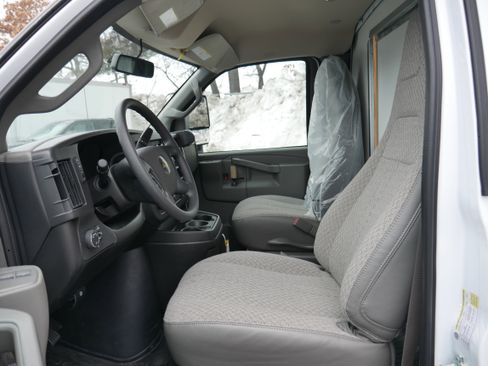 New 2025 Chevrolet Express 3500 w/ Power Convenience Package RWD image 19
