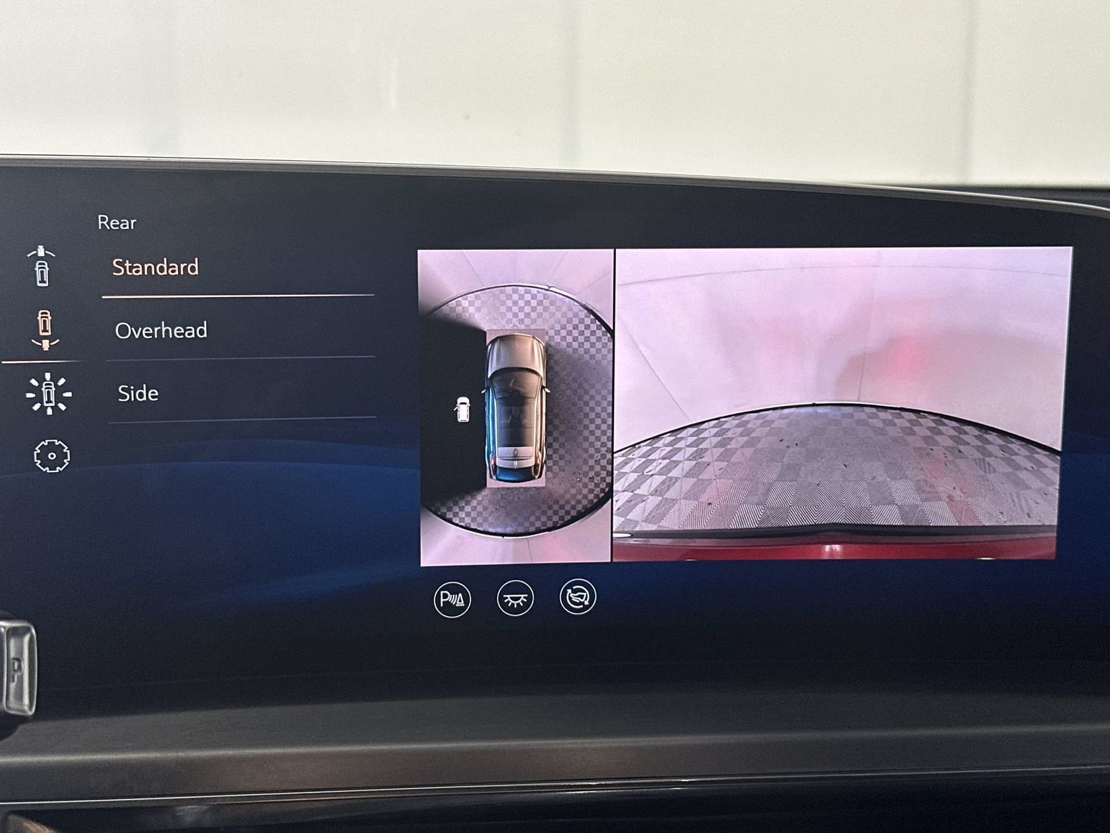 Used 2024 Cadillac Lyriq Sport RWD image 17