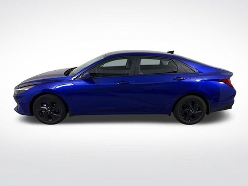 Certified 2023 Hyundai Elantra Blue FWD image 8