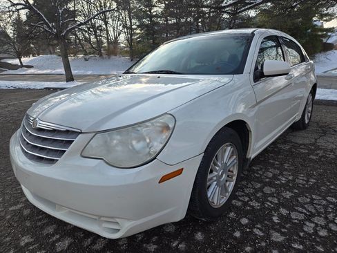 Used 2010 Chrysler Sebring Limited image 2