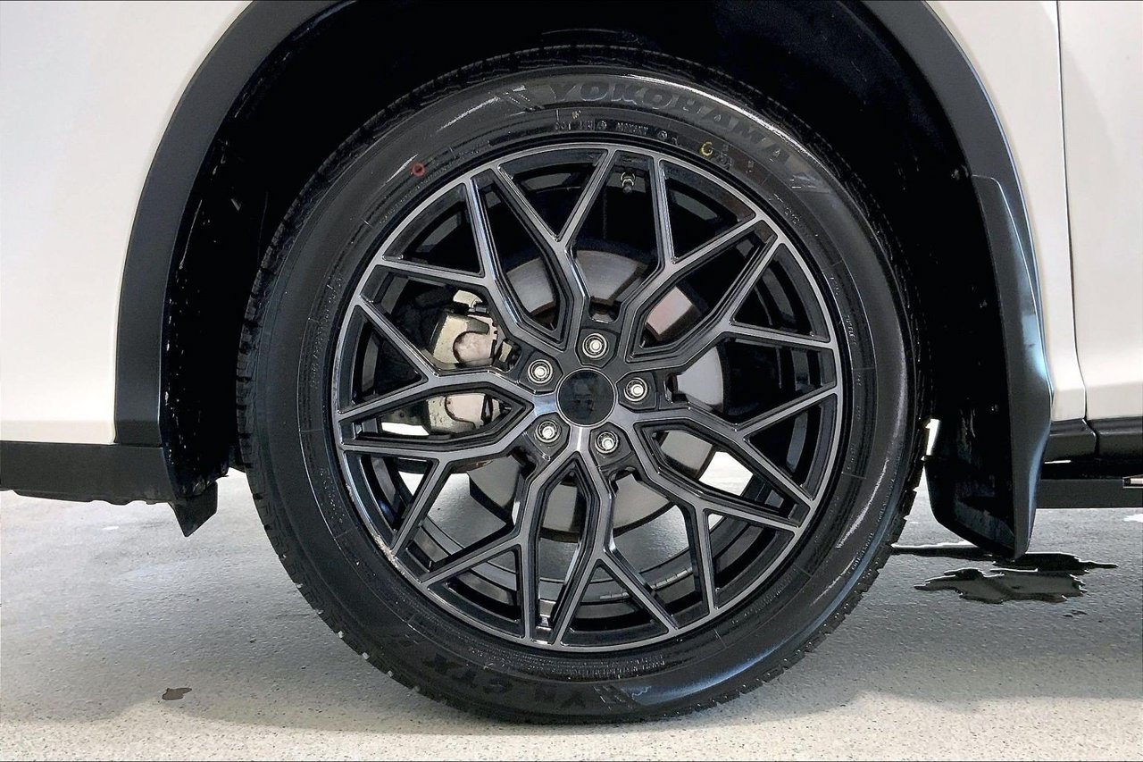 Used 2022 Lexus RX 350L FWD w/ Premium Package image 8