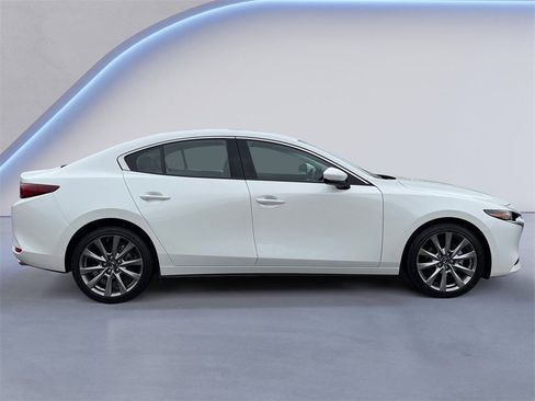Used 2022 MAZDA MAZDA3 s image 2