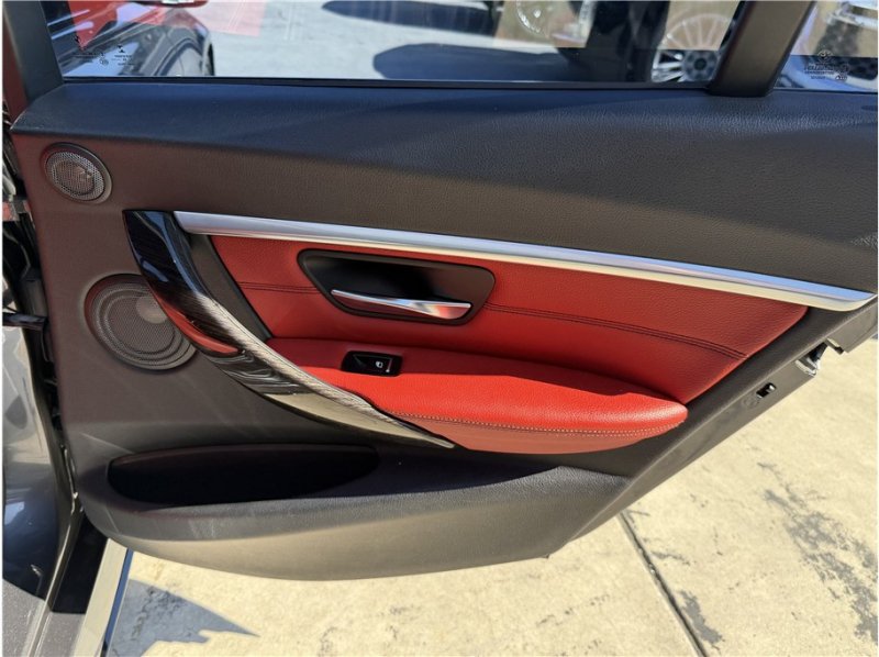 Used 2017 BMW 340i Sedan RWD image 26