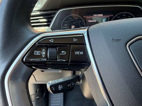 Used 2019 Audi e-tron Prestige w/ Prestige Package AWD/4WD image 40