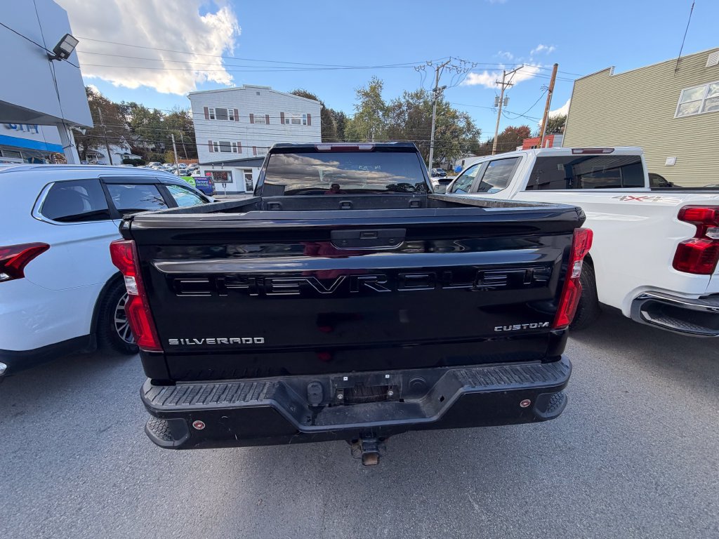 Used 2021 Chevrolet Silverado 1500 Custom AWD/4WD image 4