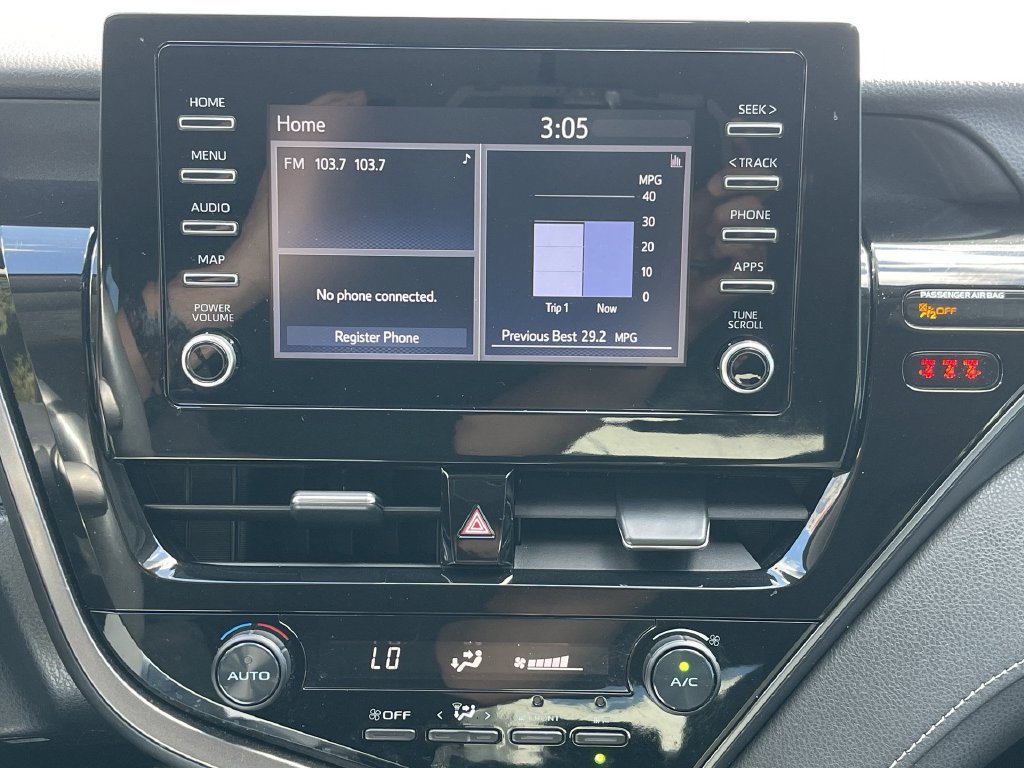 Used 2021 Toyota Camry SE FWD image 13