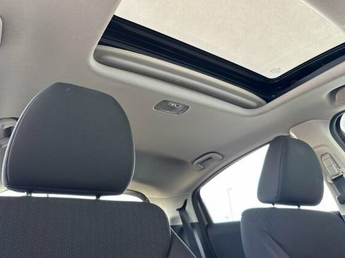 Used 2016 Honda HR-V EX image 16