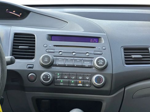 Used 2011 Honda Civic DX-VP image 14